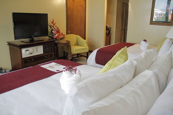 Radisson Fort George Hotel And Marina