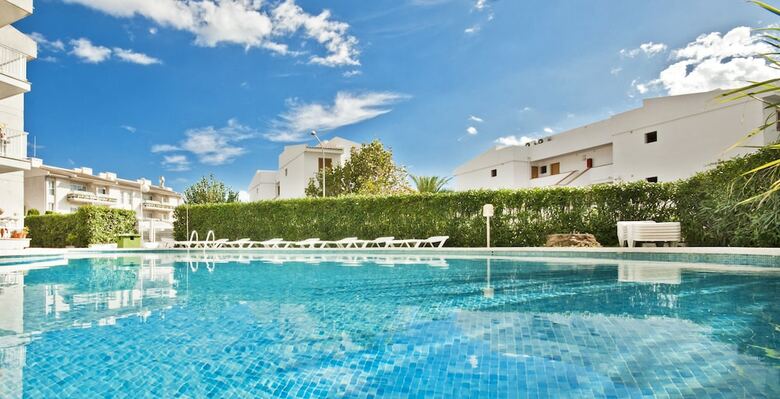 Llevant Apartamentos