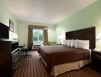Hotel Days Inn And Suites Dallas