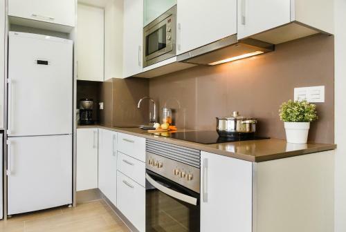 Feelathome Plaza Apartments