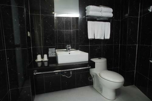 Hotel B