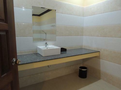 Hostal Kampongbay Makeng Guesthouse