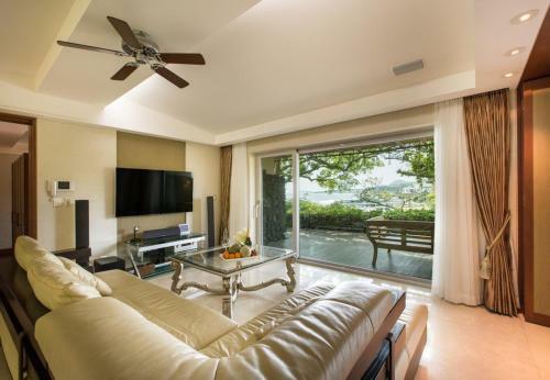 The Seaes Hotel & Resort