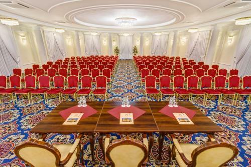 Hostal Paacyk Otrbusy Business & Spa