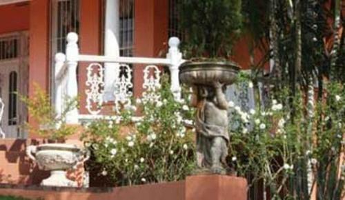 Hostal Sica's Guest House