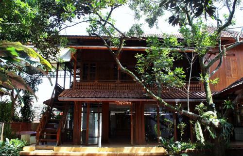 Garden Hostel