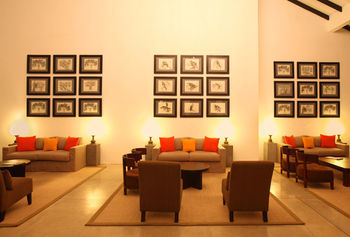 Hotel Avani Bentota Resort & Spa