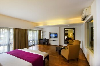 Hotel Avani Bentota Resort & Spa