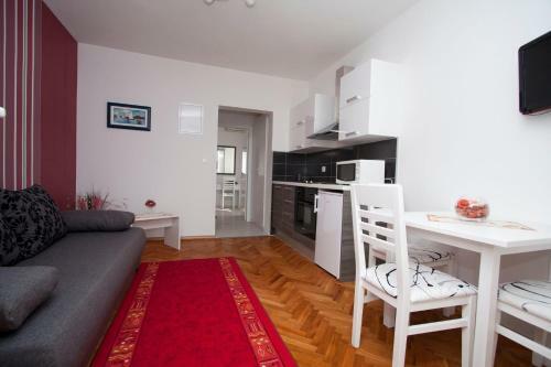 Apartamentos Guest House Burin