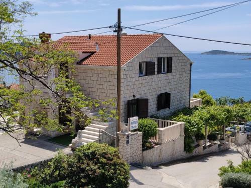 Apartamentos Guest House Burin