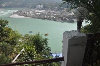 Hotel Ganga Beach Resort