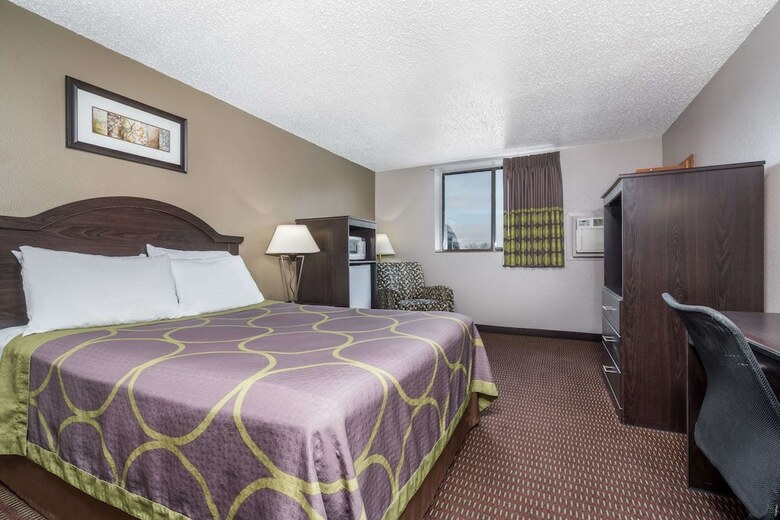 Hotel Super 8 Bismarck