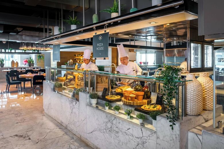 Sheraton Grand Hotel, Dubai