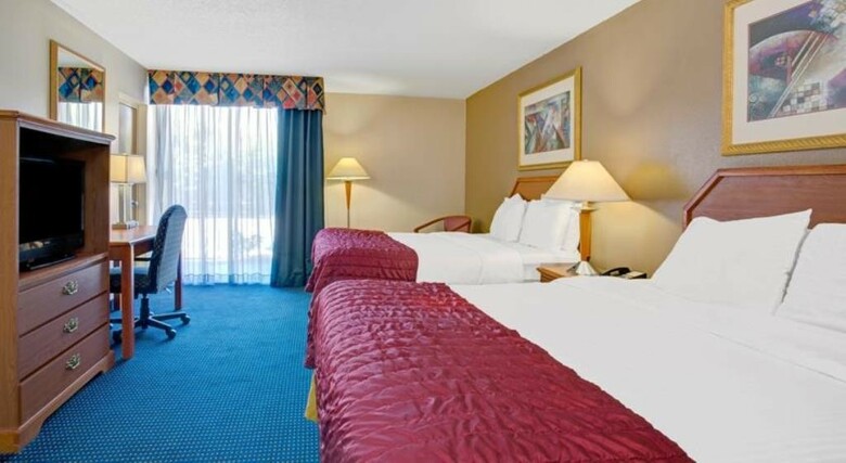Hotel Baymont Inn & Suites Florida Mall