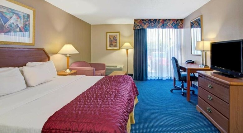 Hotel Baymont Inn & Suites Florida Mall