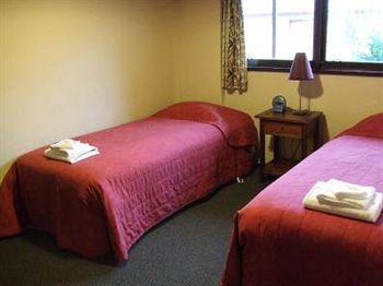 Woodlands Motels And Apartments