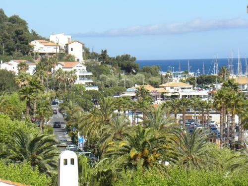 Anglade Hotel