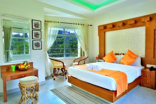 Hotel Monsoon Grande