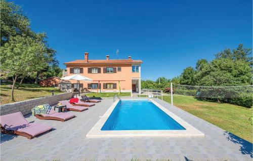Apartment Krsan 29 With Outdoor Swimmingpool