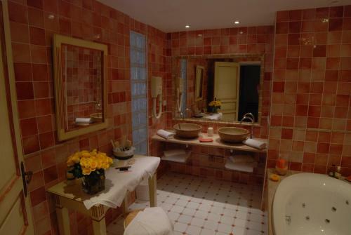 Hotel H�tel Omega