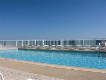 Hotel Carillon Beach Resort Inn