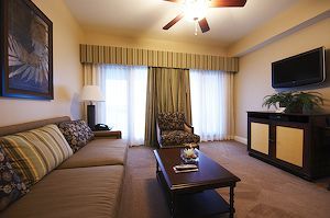 Hotel Carillon Beach Resort Inn