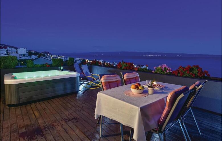 Holiday Home Podstrana With Sea View 360