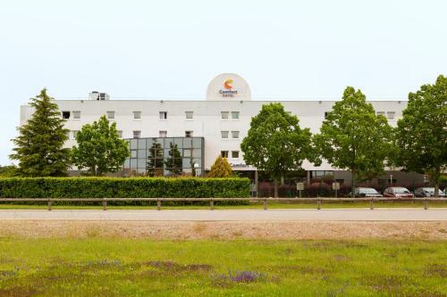 Hotel Kyriad Lyon A�roport Saint Exup�ry