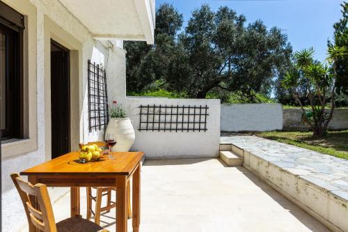 Santa Maria Studios & Apartments