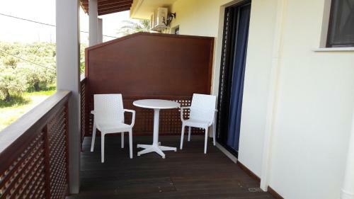 Oasis Apartments & Rooms
