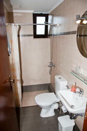 Oasis Apartments & Rooms