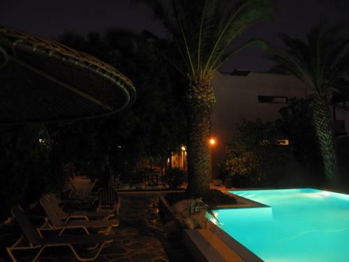 Oasis Apartments & Rooms