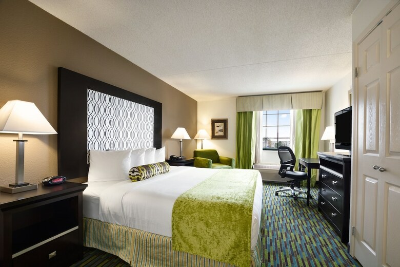 Hotel Wyndham Garden Wichita Downtown