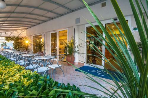 Hotel Corinna