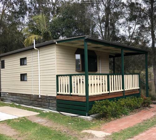 Pleasurelea Tourist Resort & Caravan Park