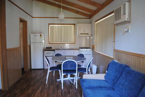 Pleasurelea Tourist Resort & Caravan Park
