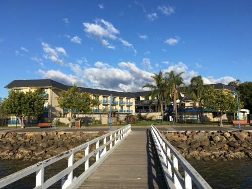 Motel Mariners On The Waterfront