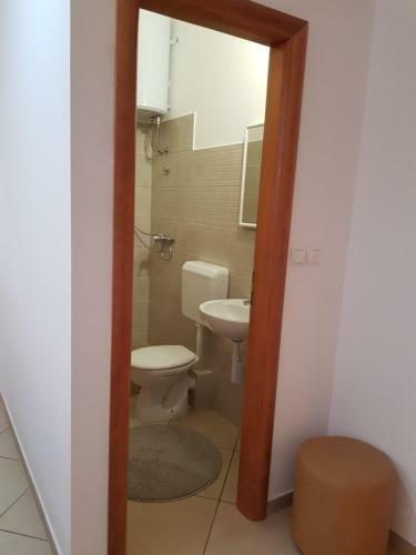 Hostal Zizi Guest House