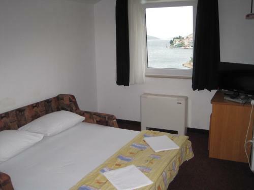 Hostal Villa Obad Guest House