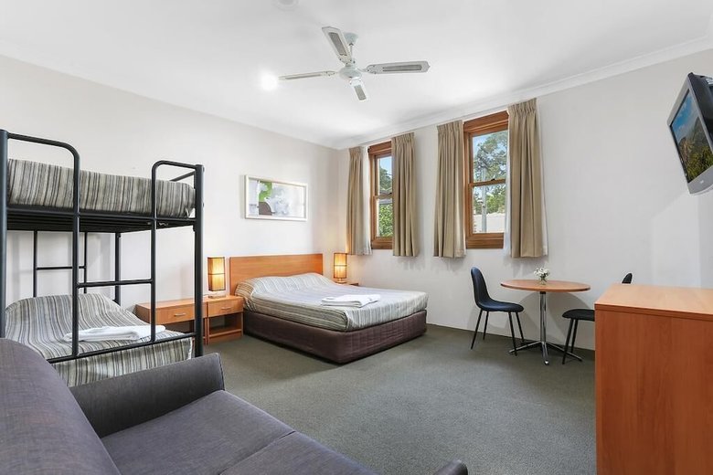 Hostal Alishan International Guest House