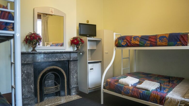 Hostal Alishan International Guest House