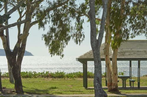 Rowes Bay Caravan Park