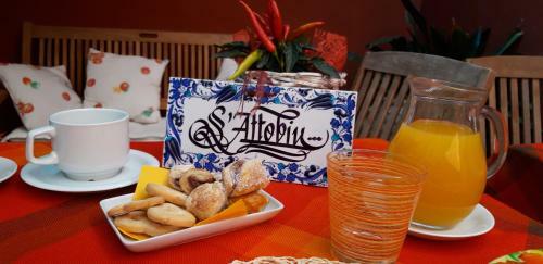 Hostal S'attobiu B&B And Guest-houses