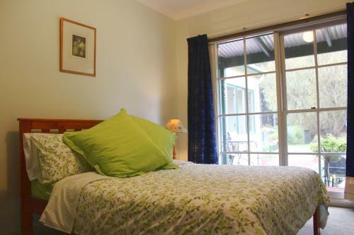 Bed & Breakfast Woodend Old School House