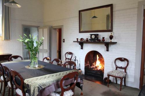 Bed & Breakfast Woodend Old School House