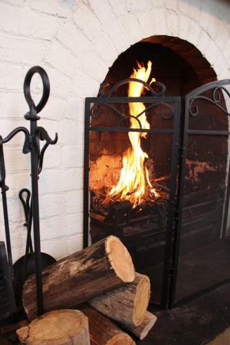 Bed & Breakfast Woodend Old School House