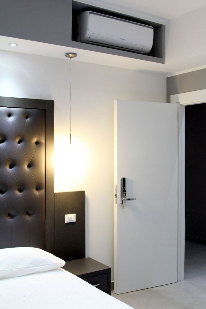 Hostal Om Palace