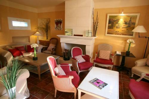 Hotel Le Mas Des Carassins