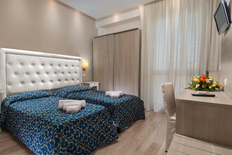 Hotel Mediterraneo Nihotels
