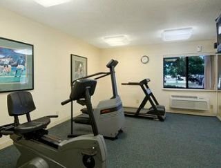 Hotel Baymont Inns & Suites Tulsa